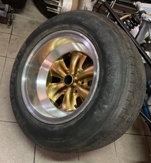 Original cracked magnesium Pygmée wheel