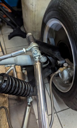 Pygmée rear upright installed in the suspension